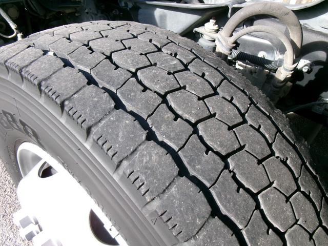 ファイター クレーン付き平ボディ 増トン/クレーン付平ボディ/4段/ラジコン/フックイン/角足/挿違/ユニック/総重量11t未満/中型免許/4.7t積載/ベット付/内寸:L560cm/メッキ架装/6MT/床鉄/スタンション穴/ETC(52枚目)