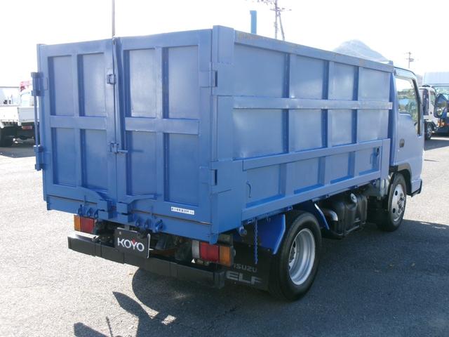 エルフトラック 　土砂禁ダンプ／深ダンプ／３ｔ積／４ナンバー／６ＭＴ／ペンデュラムロック式／観音開き／極東開発／内寸３０３×１５９×１１３ｃｍ／準中型免許（4枚目）