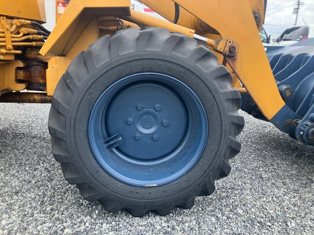 日本 　タイヤショベル　排土板　フォークアタッチメント付　小松製作所　３１８アワー（9枚目）