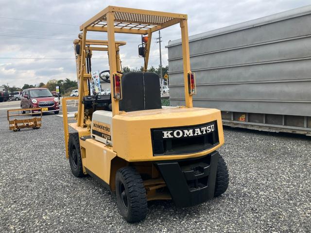 日本 　フォークリフト　ＫＯＭＡＳＴＵ　３３３０アワー（9枚目）