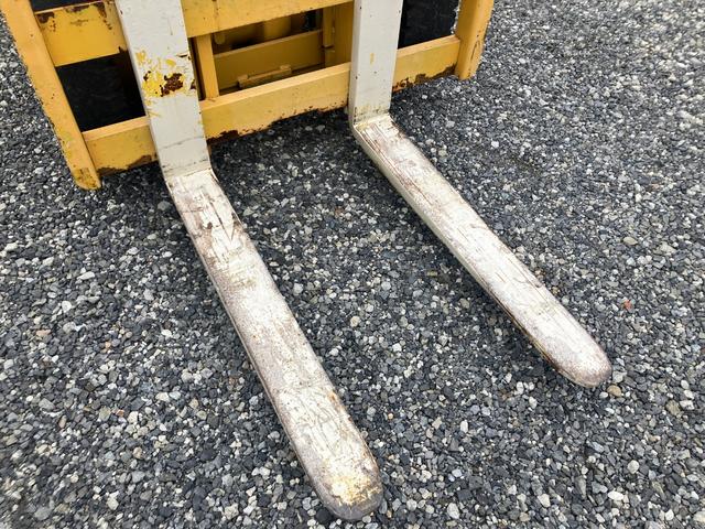 日本 　フォークリフト　ＫＯＭＡＳＴＵ　３３３０アワー（18枚目）