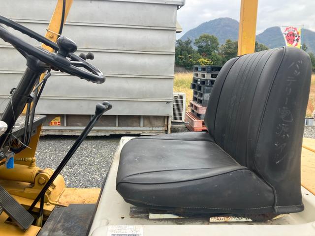 日本 　フォークリフト　ＫＯＭＡＳＴＵ　３３３０アワー（21枚目）