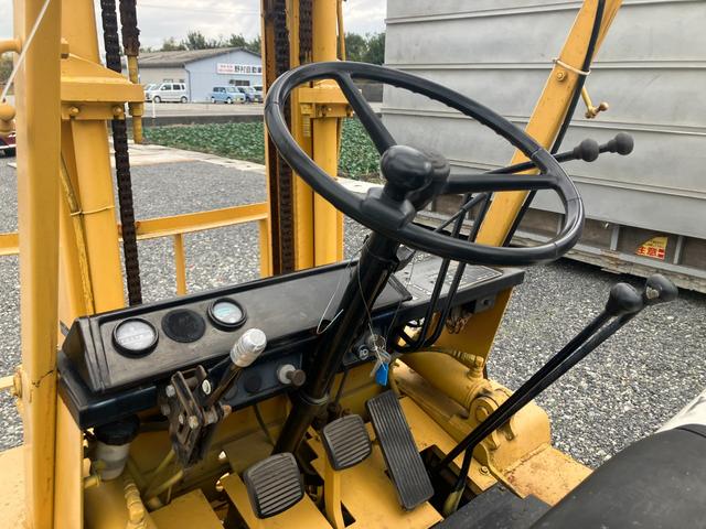 日本 　フォークリフト　ＫＯＭＡＳＴＵ　３３３０アワー（22枚目）