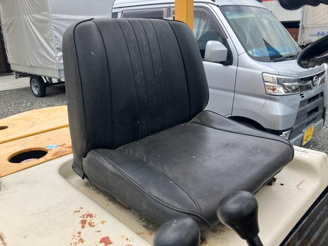 日本 　フォークリフト　ＫＯＭＡＳＴＵ　３３３０アワー（27枚目）