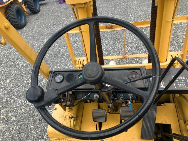 日本 　フォークリフト　ＫＯＭＡＳＴＵ　３３３０アワー（30枚目）