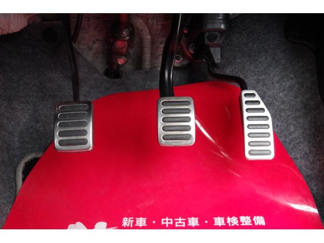 アルトワークス ベースグレード 5速マニュアル 15インチアルミ 社外新品10.1インチディスプレイオーディオ スマートキー2個 プッシュスタート 前席レカロシート キセノンライト パワステ パワーウィンドウ ウィンカードアミラー(19枚目)