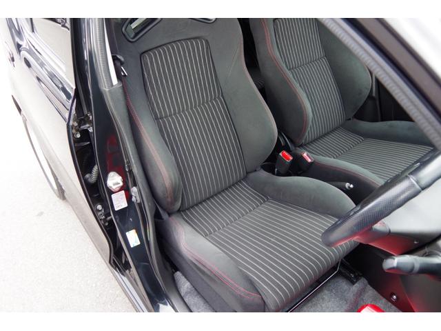 アルトワークス ベースグレード 5速マニュアル 15インチアルミ 社外新品10.1インチディスプレイオーディオ スマートキー2個 プッシュスタート 前席レカロシート キセノンライト パワステ パワーウィンドウ ウィンカードアミラー(22枚目)