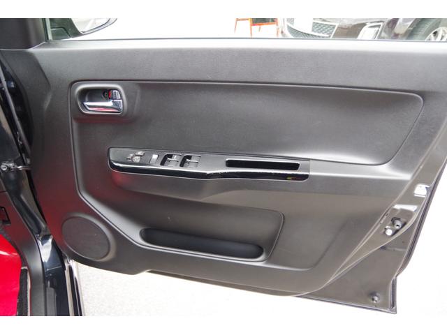 アルトワークス ベースグレード 5速マニュアル 15インチアルミ 社外新品10.1インチディスプレイオーディオ スマートキー2個 プッシュスタート 前席レカロシート キセノンライト パワステ パワーウィンドウ ウィンカードアミラー(25枚目)