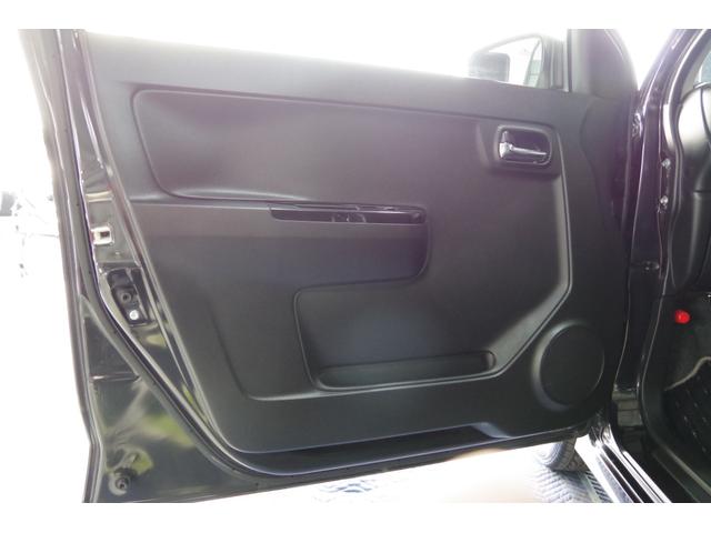 アルトワークス ベースグレード 5速マニュアル 15インチアルミ 社外新品10.1インチディスプレイオーディオ スマートキー2個 プッシュスタート 前席レカロシート キセノンライト パワステ パワーウィンドウ ウィンカードアミラー(31枚目)