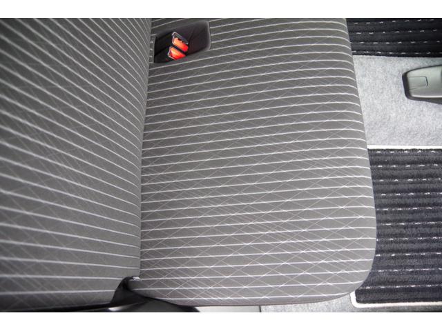 アルトワークス ベースグレード 5速マニュアル 15インチアルミ 社外新品10.1インチディスプレイオーディオ スマートキー2個 プッシュスタート 前席レカロシート キセノンライト パワステ パワーウィンドウ ウィンカードアミラー(34枚目)