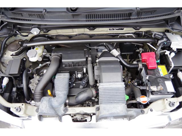 アルトワークス ベースグレード 5速マニュアル 15インチアルミ 社外新品10.1インチディスプレイオーディオ スマートキー2個 プッシュスタート 前席レカロシート キセノンライト パワステ パワーウィンドウ ウィンカードアミラー(43枚目)