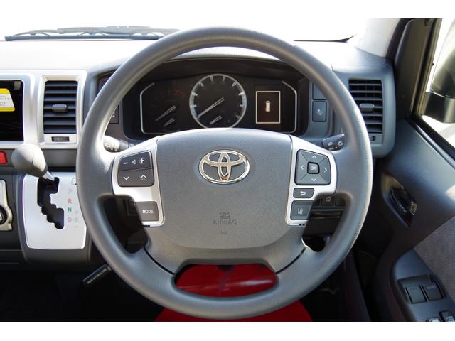 ハイエースワゴン グランドキャビン 登録済未使用車 10人乗り トヨタセーフティセンス デジタルインナーミラー パーキングサポートブレーキ 全方位カメラ 左側パワースライドドア LEDヘッドライト 純正15インチアルミ オプションカラー(13枚目)