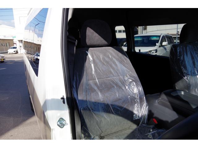 ハイエースワゴン グランドキャビン 登録済未使用車 10人乗り トヨタセーフティセンス デジタルインナーミラー パーキングサポートブレーキ 全方位カメラ 左側パワースライドドア LEDヘッドライト 純正15インチアルミ オプションカラー(31枚目)