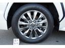 純正20インチアルミホイール:タイヤサイズ265/55R20です。タイヤは、まだまだ使用可能です。