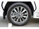 純正20インチアルミホイール:タイヤサイズ265/55R20です。タイヤは、まだまだ使用可能です。