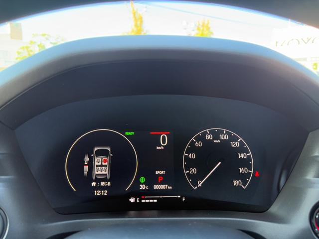 ヴェゼル e:HEV Z・PLaYパッケージ 登録済未使用車 メーカー装着メモリーナビ ハーフレザーシート ホンダセンシング マルチビューカメラ プレミアムオーディオ パノラマルーフ ハンズフリーパワーバックドア 純正18インチAW(3枚目)