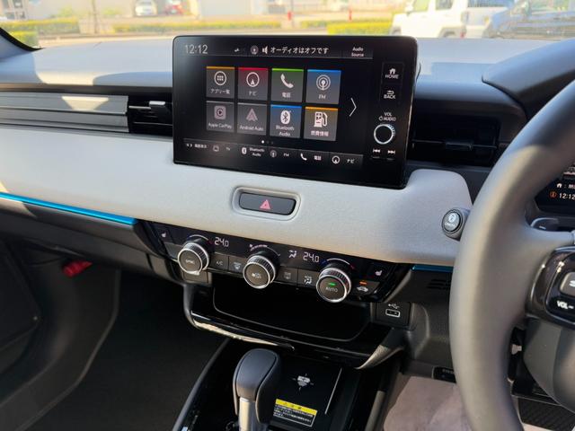 ヴェゼル e:HEV Z・PLaYパッケージ 登録済未使用車 メーカー装着メモリーナビ ハーフレザーシート ホンダセンシング マルチビューカメラ プレミアムオーディオ パノラマルーフ ハンズフリーパワーバックドア 純正18インチAW(4枚目)