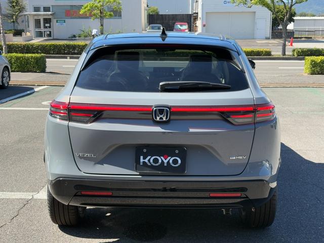 ヴェゼル e:HEV Z・PLaYパッケージ 登録済未使用車 メーカー装着メモリーナビ ハーフレザーシート ホンダセンシング マルチビューカメラ プレミアムオーディオ パノラマルーフ ハンズフリーパワーバックドア 純正18インチAW(22枚目)