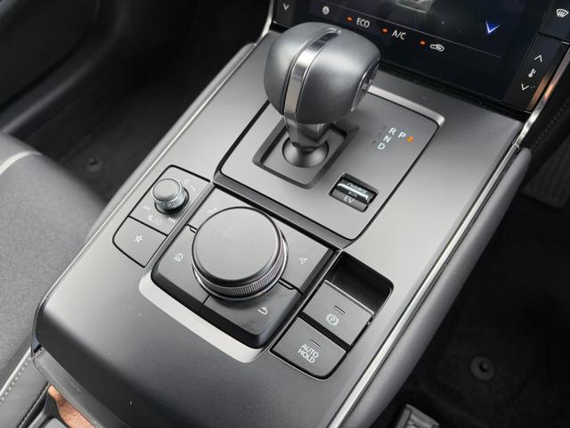 ＭＸ－３０ロータリーＥＶ ナチュラルモノトーン　メーカー装着８．８型ＳＤナビ　ハーフレザーシート　ｉ－ＡＣＴＩＶＳＥＮＳＥ　３６０°ビューモニター　ＢＳＭ　ＢＯＳＥサウンド　ＨＵＤ　パーキングセンサー　フルＬＥＤヘッドライト　純正１８インチＡＷ（15枚目）