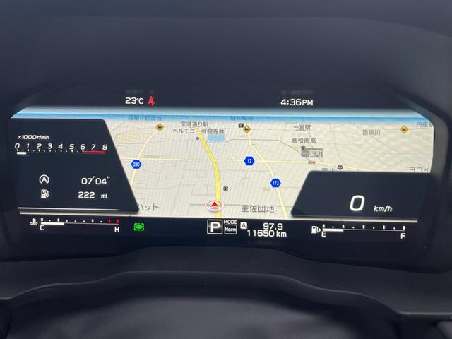 レヴォーグ ＳＴＩスポーツＲ　ＥＸブラックインテリアセレクション　寒冷地仕様　メーカー装着１１．６型メモリーナビ　革巻ステアリング　ハーフレザーシート　アイサイト　全方位モニター　ＢＳＭ　デジタルインナーミラー　ハーマンカードンサウンド　ハンズフリーパワーバックドア（9枚目）