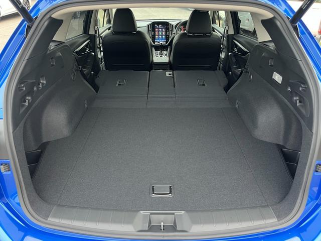 レヴォーグ ＳＴＩスポーツＲ　ＥＸブラックインテリアセレクション　寒冷地仕様　メーカー装着１１．６型メモリーナビ　革巻ステアリング　ハーフレザーシート　アイサイト　全方位モニター　ＢＳＭ　デジタルインナーミラー　ハーマンカードンサウンド　ハンズフリーパワーバックドア（37枚目）