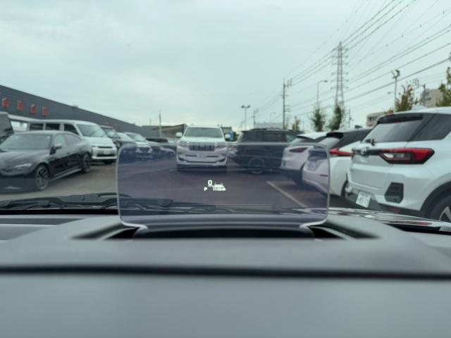 フロンクス ベースグレード メーカー装着9型メモリーナビ ハーフレザーシート スズキセーフティサポート 全方囲モニター BSM オートブレーキホールド HUD ワイヤレス充電器 フルLEDヘッドライト 純正16インチAW(16枚目)