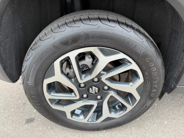 フロンクス ベースグレード メーカー装着9型メモリーナビ ハーフレザーシート スズキセーフティサポート 全方囲モニター BSM オートブレーキホールド HUD ワイヤレス充電器 フルLEDヘッドライト 純正16インチAW(52枚目)