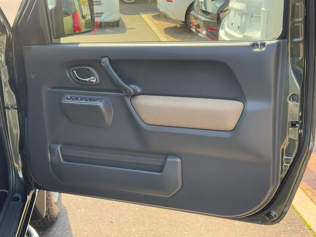 ジムニー ランドベンチャー パナソニックSDナビ フルセグTV バックモニター 革巻きステアリング ハーフレザーシート 運転席シートヒーター ETC車載器 サイドステップ LEDウィンカーミラー 純正16インチAW スペアタイヤ(14枚目)