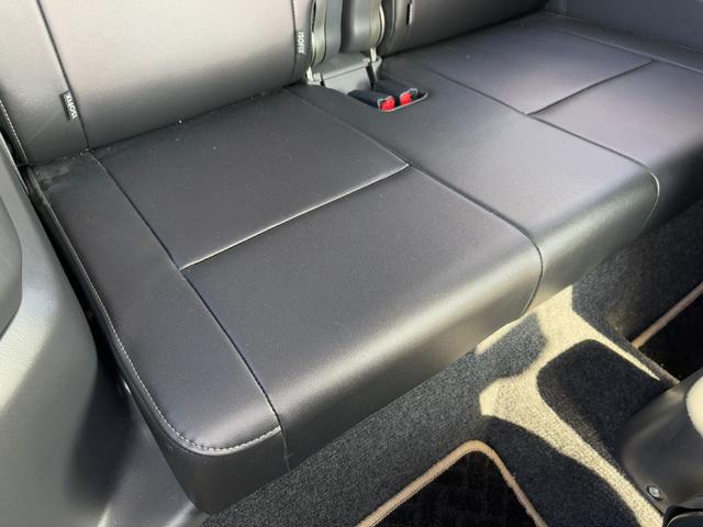 ジムニー ランドベンチャー パナソニックSDナビ フルセグTV バックモニター 革巻きステアリング ハーフレザーシート 運転席シートヒーター ETC車載器 サイドステップ LEDウィンカーミラー 純正16インチAW スペアタイヤ(23枚目)