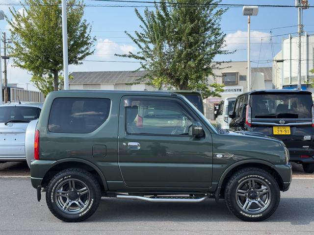 ジムニー ランドベンチャー パナソニックSDナビ フルセグTV バックモニター 革巻きステアリング ハーフレザーシート 運転席シートヒーター ETC車載器 サイドステップ LEDウィンカーミラー 純正16インチAW スペアタイヤ(39枚目)