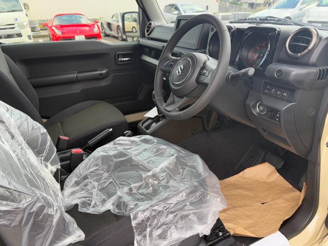 ジムニー XC 届出済未使用車 オーディオレス 革巻きステアリング 前席シートヒーター スズキセーフティサポート オートライト クルーズコントロール 純正LEDヘッドライト 純正フォグランプ 純正16インチAW(15枚目)