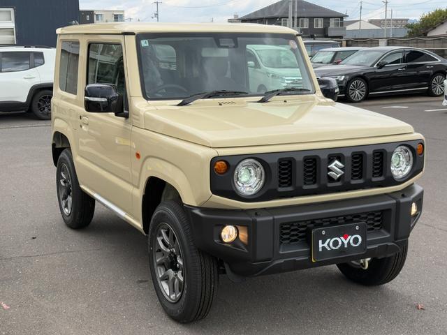 ジムニー XC 届出済未使用車 オーディオレス 革巻きステアリング 前席シートヒーター スズキセーフティサポート オートライト クルーズコントロール 純正LEDヘッドライト 純正フォグランプ 純正16インチAW(28枚目)