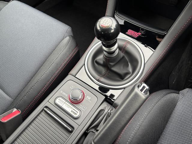 ＷＲＸ ＳＴＩ タイプＲＡ－Ｒ　５００台限定車　１オーナー　純正８型ナビ　フルセグＴＶ　バックモニター　レーダー探知機　ＥＴＣ２．０　純正ＬＥＤヘッドライト　Ｂｒｅｍｂｏディスクブレーキ　ＶＡＲＩＳウィング　ＢＢＳ１８インチＡＷ（19枚目）