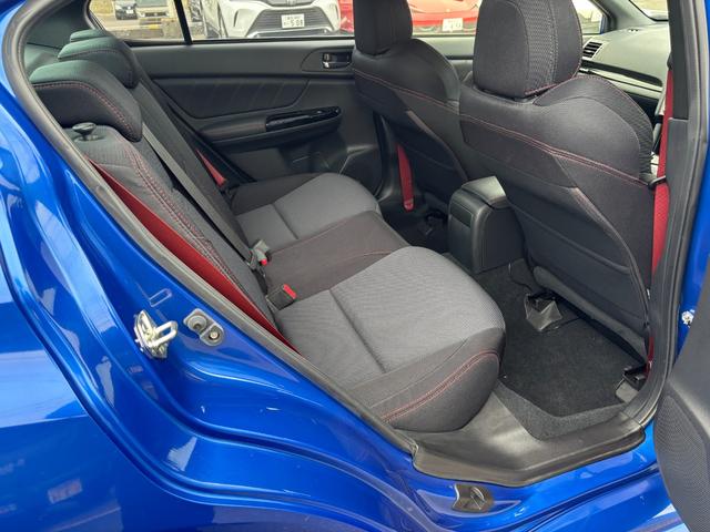 ＷＲＸ ＳＴＩ タイプＲＡ－Ｒ　５００台限定車　１オーナー　純正８型ナビ　フルセグＴＶ　バックモニター　レーダー探知機　ＥＴＣ２．０　純正ＬＥＤヘッドライト　Ｂｒｅｍｂｏディスクブレーキ　ＶＡＲＩＳウィング　ＢＢＳ１８インチＡＷ（30枚目）