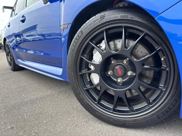 ＷＲＸ ＳＴＩ タイプＲＡ－Ｒ　５００台限定車　１オーナー　純正８型ナビ　フルセグＴＶ　バックモニター　レーダー探知機　ＥＴＣ２．０　純正ＬＥＤヘッドライト　Ｂｒｅｍｂｏディスクブレーキ　ＶＡＲＩＳウィング　ＢＢＳ１８インチＡＷ（56枚目）