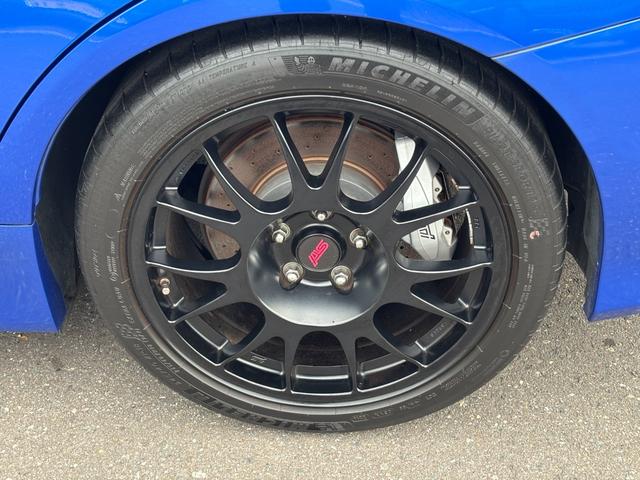 ＷＲＸ ＳＴＩ タイプＲＡ－Ｒ　５００台限定車　１オーナー　純正８型ナビ　フルセグＴＶ　バックモニター　レーダー探知機　ＥＴＣ２．０　純正ＬＥＤヘッドライト　Ｂｒｅｍｂｏディスクブレーキ　ＶＡＲＩＳウィング　ＢＢＳ１８インチＡＷ（59枚目）