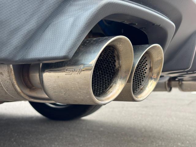 ＷＲＸ ＳＴＩ タイプＲＡ－Ｒ　５００台限定車　１オーナー　純正８型ナビ　フルセグＴＶ　バックモニター　レーダー探知機　ＥＴＣ２．０　純正ＬＥＤヘッドライト　Ｂｒｅｍｂｏディスクブレーキ　ＶＡＲＩＳウィング　ＢＢＳ１８インチＡＷ（61枚目）