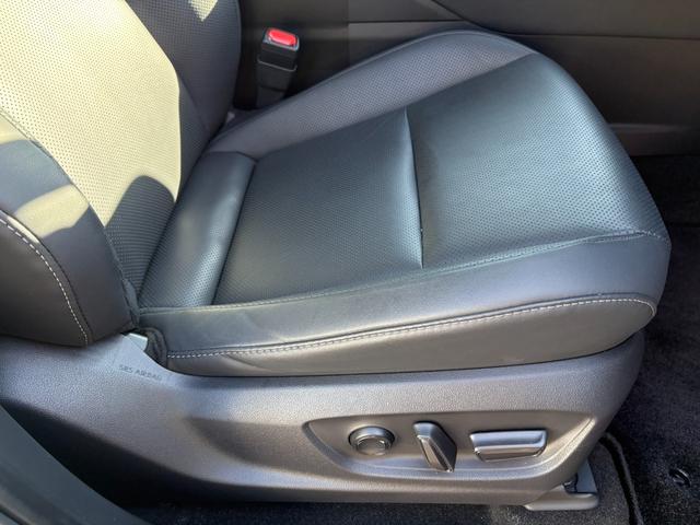 クラウンスポーツ Z 買取直販 1オーナー メーカー装着12.3インチメモリーナビ 黒本革シート BSM パノラミックビューモニター― デジタルインナーミラー 置くだけ充電 純正21インチAW(シルバー塗装)(23枚目)