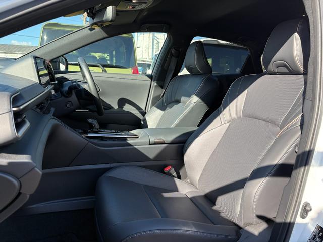 クラウンスポーツ Z 買取直販 1オーナー メーカー装着12.3インチメモリーナビ 黒本革シート BSM パノラミックビューモニター― デジタルインナーミラー 置くだけ充電 純正21インチAW(シルバー塗装)(26枚目)