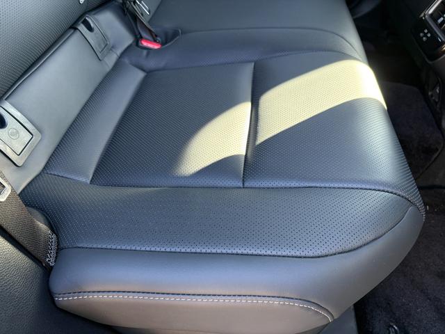 クラウンスポーツ Z 買取直販 1オーナー メーカー装着12.3インチメモリーナビ 黒本革シート BSM パノラミックビューモニター― デジタルインナーミラー 置くだけ充電 純正21インチAW(シルバー塗装)(30枚目)