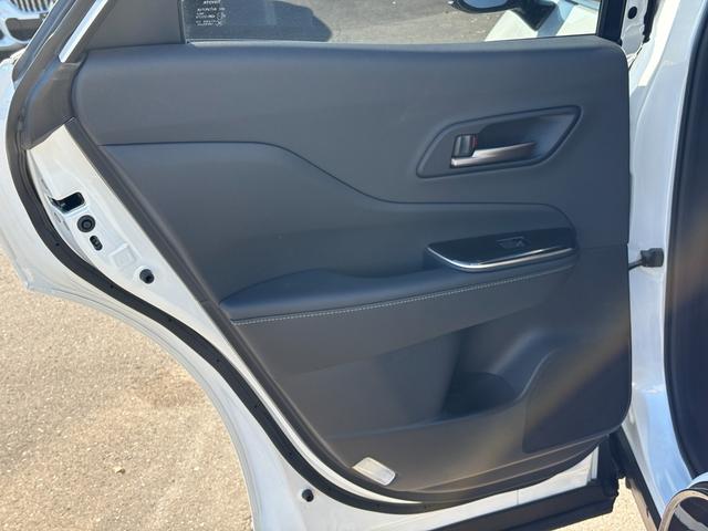 クラウンスポーツ Z 買取直販 1オーナー メーカー装着12.3インチメモリーナビ 黒本革シート BSM パノラミックビューモニター― デジタルインナーミラー 置くだけ充電 純正21インチAW(シルバー塗装)(31枚目)