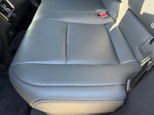 クラウンスポーツ Z 買取直販 1オーナー メーカー装着12.3インチメモリーナビ 黒本革シート BSM パノラミックビューモニター― デジタルインナーミラー 置くだけ充電 純正21インチAW(シルバー塗装)(33枚目)