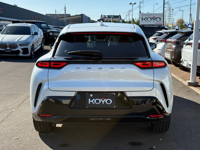 クラウンスポーツ Z 買取直販 1オーナー メーカー装着12.3インチメモリーナビ 黒本革シート BSM パノラミックビューモニター― デジタルインナーミラー 置くだけ充電 純正21インチAW(シルバー塗装)(46枚目)