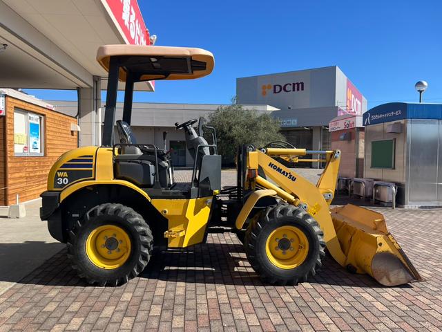 日本 コマツ WA30-6 ホイールローダー アワーメーター1477h(3枚目)