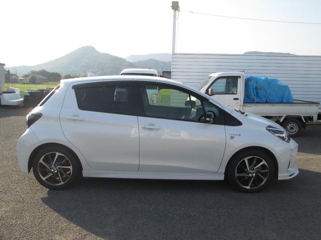 ヴィッツ ハイブリッドGRスポーツ 純正ナビ・地デジ・Bカメラ(5枚目)