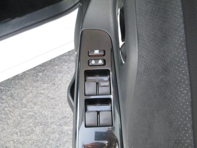 ヴィッツ ハイブリッドGRスポーツ 純正ナビ・地デジ・Bカメラ(18枚目)