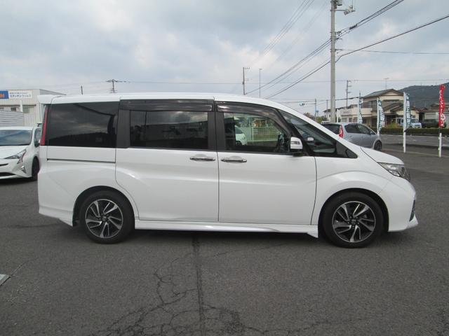 ステップワゴンスパーダ スパーダ・クールスピリット　ホンダセンシング・インターナビ・マルチビューカメラ・リアエンターティメントシステム・両側パワースライドドア・トリプルゾーンフルオートエアコン・コンフォートパッケージ・前席ヒートシーター・クルコン（8枚目）