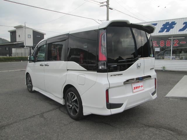 ステップワゴンスパーダ スパーダ・クールスピリット　ホンダセンシング・インターナビ・マルチビューカメラ・リアエンターティメントシステム・両側パワースライドドア・トリプルゾーンフルオートエアコン・コンフォートパッケージ・前席ヒートシーター・クルコン（11枚目）