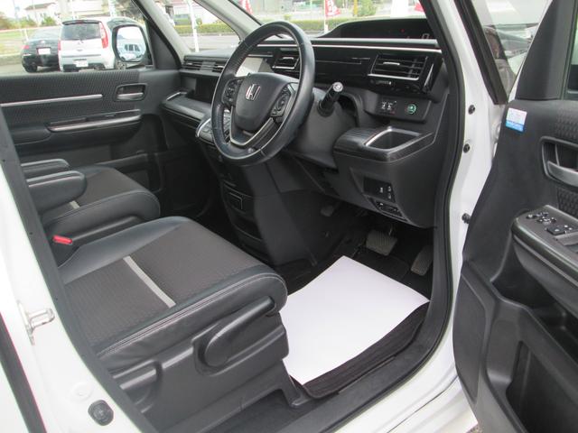 ステップワゴンスパーダ スパーダ・クールスピリット　ホンダセンシング・インターナビ・マルチビューカメラ・リアエンターティメントシステム・両側パワースライドドア・トリプルゾーンフルオートエアコン・コンフォートパッケージ・前席ヒートシーター・クルコン（13枚目）