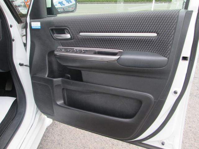 ステップワゴンスパーダ スパーダ・クールスピリット　ホンダセンシング・インターナビ・マルチビューカメラ・リアエンターティメントシステム・両側パワースライドドア・トリプルゾーンフルオートエアコン・コンフォートパッケージ・前席ヒートシーター・クルコン（14枚目）